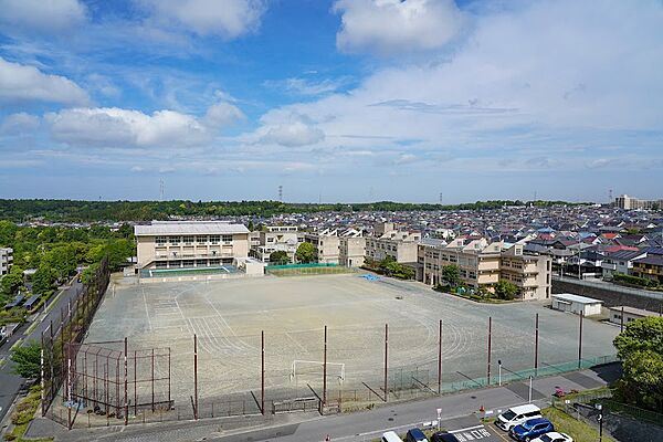 千葉市立土気南中学校（約900ｍ）