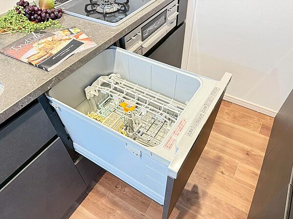 食器洗浄機が後片付けをサポート！食事後の家族のくつろぎタイムをゆっくりもてます♪（2026年3月撮影）