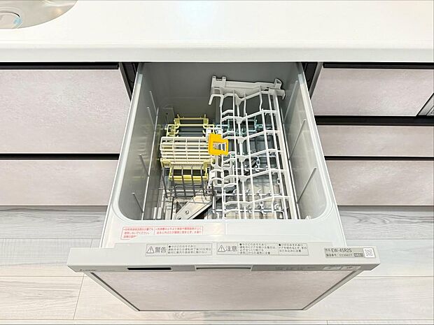 食器洗浄機が後片付けをサポート！食事後の家族のくつろぎタイムをゆっくりもてます♪（2026年3月撮影）