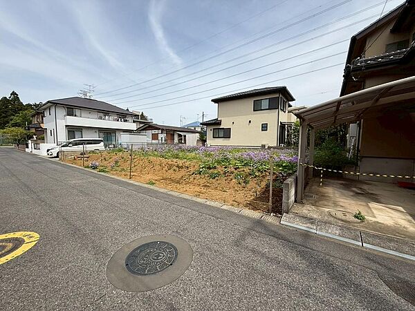 陽当りがよく明るい区画。（2026年4月撮影）