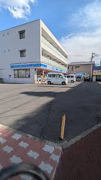 ローソン 千葉千城台北店（約350m）
