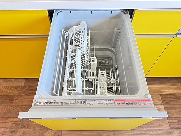 食器洗浄機が後片付けをサポート！食事後の家族のくつろぎタイムをゆっくりもてます♪（2026年4月撮影）