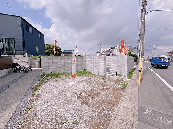 南側道路で陽当り◎（2026年4月撮影）
