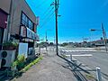 前面道路は歩道...
