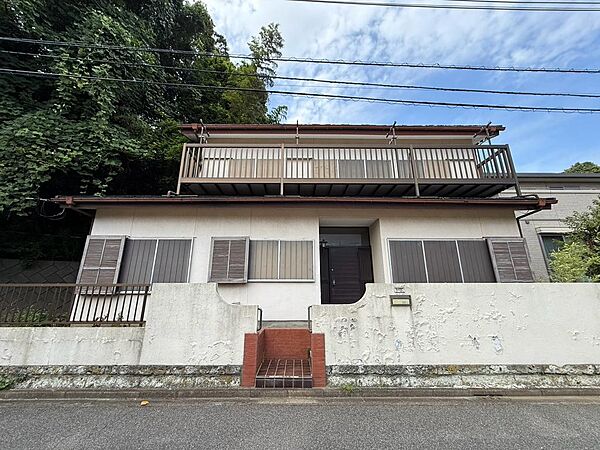 59坪超えのゆとりあるお土地は建築条件無しにつき、お好きなハウスメーカー様で理想の住まいを実現していただけます。（2026年8月撮影）