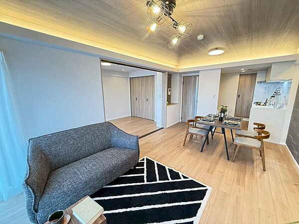 ご家族の笑顔も増える、明るい南向きの住まい。（2026年5月撮影）