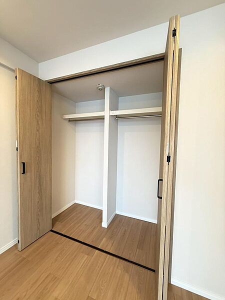 部屋ごとに設けた収納は住みやすさへのこだわり。（2026年5月撮影）