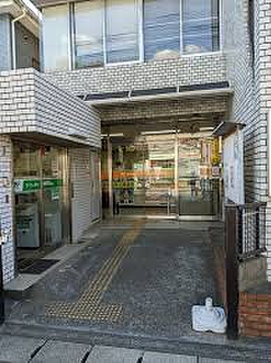 千葉小中台北郵便局（約750m）徒歩約10分の距離にある郵便局です。手紙や荷物の発送・受取等がスムーズに行えて便利です。