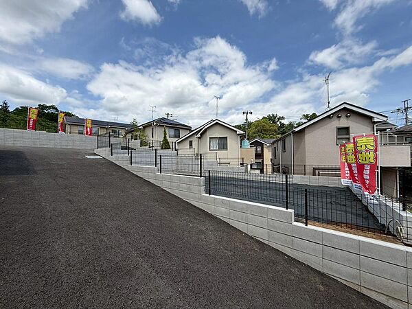 建築条件無し売地はハウスメーカーをご自身で選ぶことができるため、理想のお家が実現可能です。（2026年5月撮影）