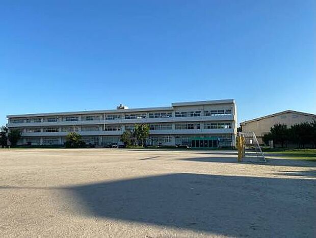 市原市立青葉台小学校（約1600m）