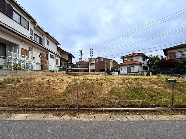広々としたお土地はお庭や駐車場を広くとることができ、より理想のおうちを実現していただけやすいです。（2026年6月撮影）