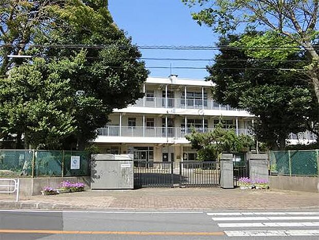 千葉市立千草台中学校（約350m）