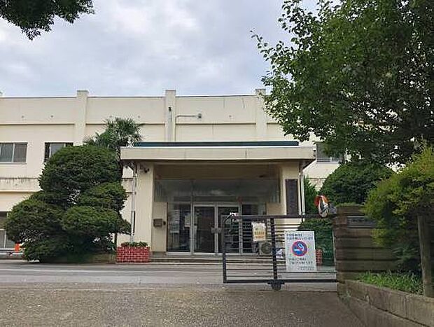 千葉市立草野小学校(約650m)
