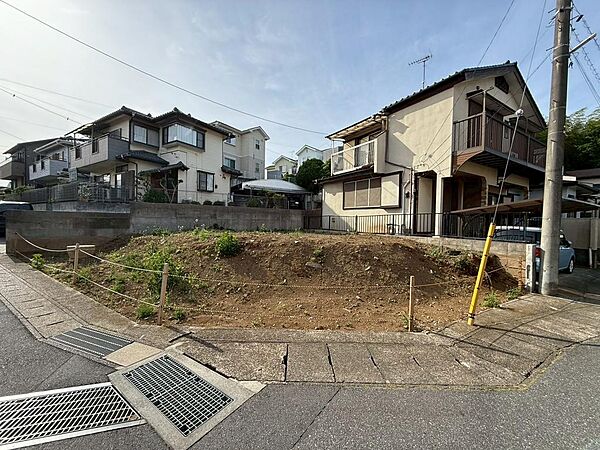 当日のご案内ももちろん大歓迎です。ご自宅や駅までお迎えに参ります。小さなお子様がいるご家庭や交通手段が無い方もお気軽にご相談くださいませ！（2026年5月撮影）