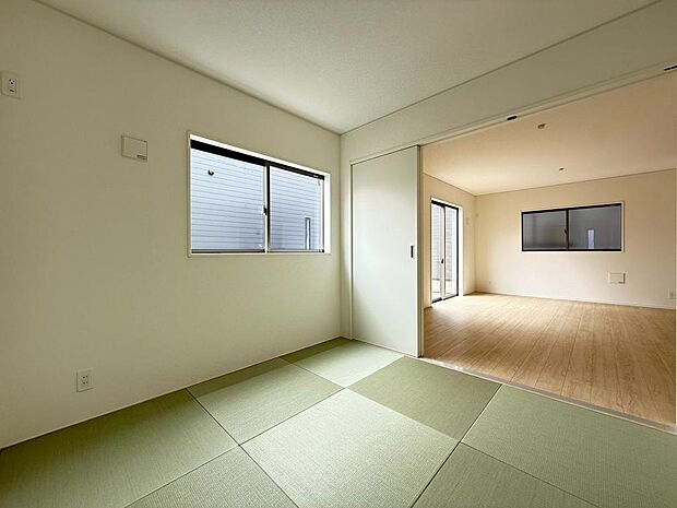 「家族団らん」 「来客時の客間」 等々多目的なスペースとして活用出来る便利な空間です。(2026年7月撮影)