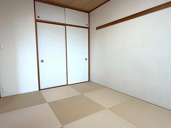 「家族団らん」 「来客時の客間」 等々多目的なスペースとして活用出来る便利な空間です。