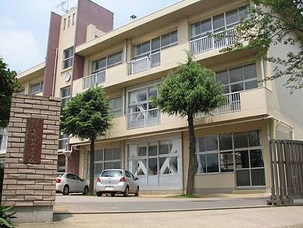 千葉市立千城台西中学校(約850m)