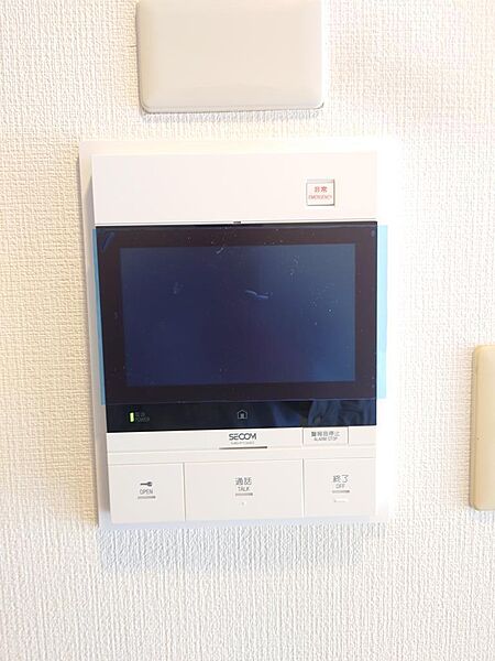 TVモニター付きインターホンで安心して対応できますね。