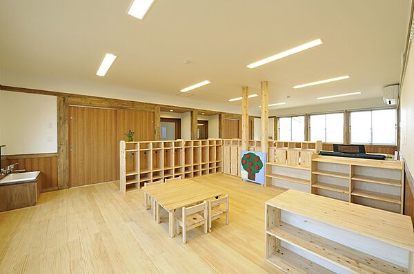 まちの保育園成山（約300ｍ）徒歩約4分の距離にある保育園です。お子様の通園にぴったりです。