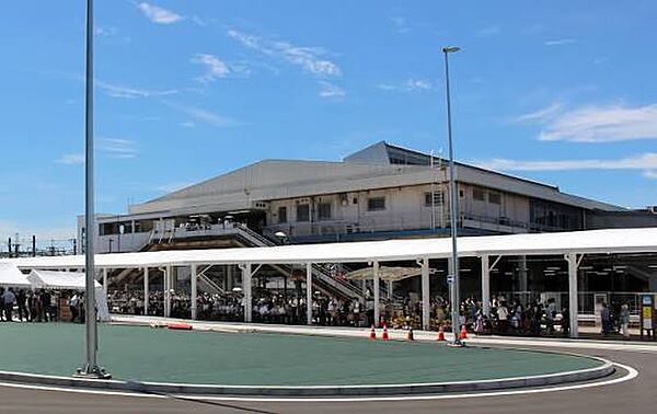 幕張駅（約1500m）