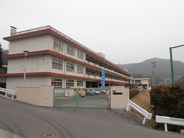 【中学校】清和中学校まで9287ｍ