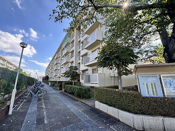 三郷早稲田団地３－４－２号棟