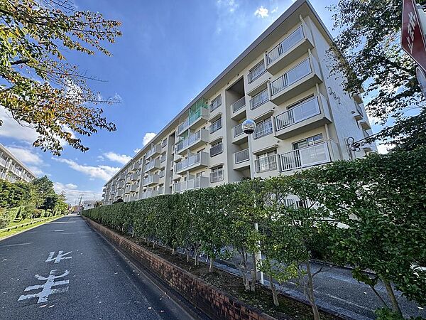 三郷早稲田団地３－４－２号棟