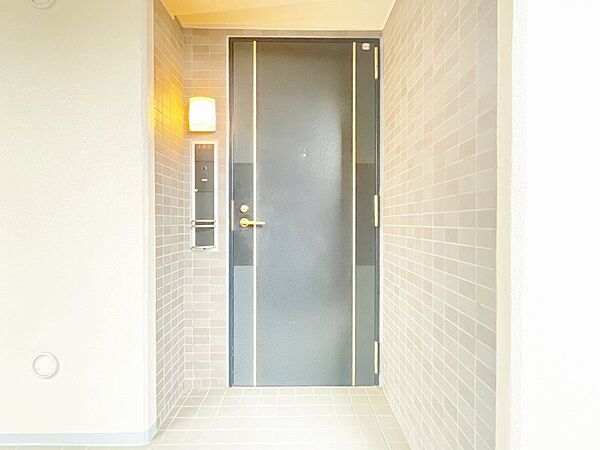 優しい雰囲気の色合いが貴方の帰り、訪れる方を優しく迎え、やすらぎに満ちた生活空間を予感させる♪