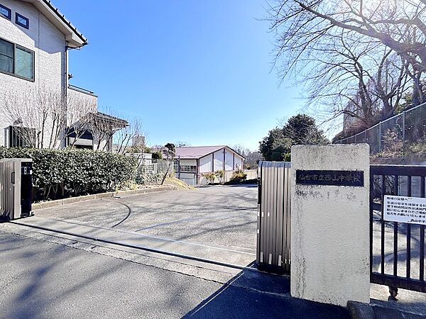 仙台市立西山中学校（228m）