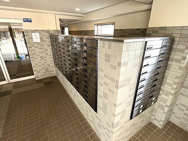apartment 栄町