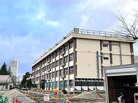 仙台市立上杉山中学校(1928m)