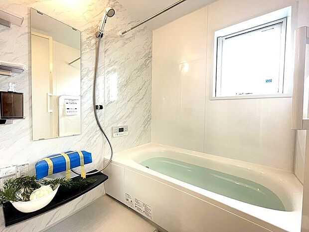 足をのばして1日の疲れを癒せる空間♪半身浴の時間がいつもよりリラックス出来るそう♪