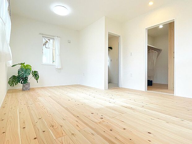 お子様の遊びスペースやセカンドリビングにも◎パーテーションで間仕切ることで間取り変更が可能に◎