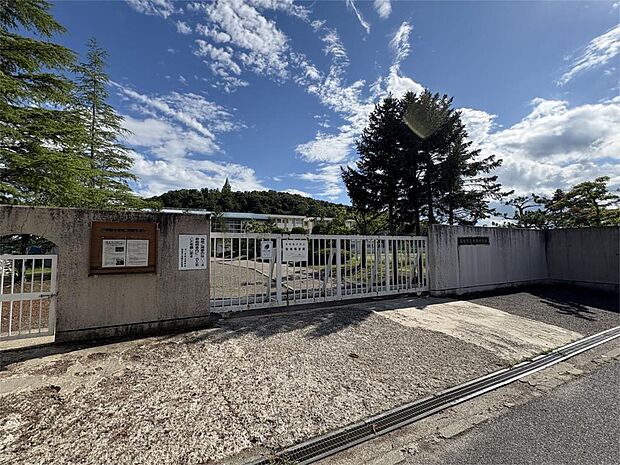 仙台市立寺岡中学校(1150m)