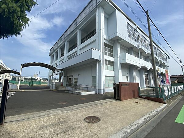 仙台市立八軒中学校（348m）