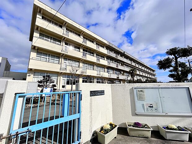 仙台市立沖野中学校(182m)