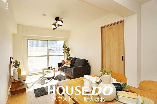 ■縦向きのリビングは壁面が広く家具のレイアウトがしやすい空間になっています！