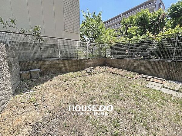 ■広々とした専用庭！ガーデニングや家庭菜園も楽しめますね♪