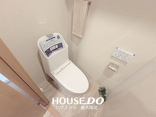 ■年中いつでも快適にご使用いただける温水便座付きトイレ！■壁掛けリモコンがついているので操作もスムーズです！