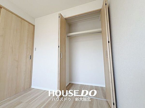 ■全居室収納付き！■お部屋がスッキリ片付くだけでなく、新しく収納棚を買い足す必要がないので、初期費用が抑えられそうですね！