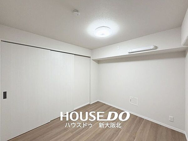 ■リビングとの間仕切りを閉めると独立した空間が生まれ、プライベートなお部屋に様変わり！日中は客間やキッズスペース、夜は布団を敷いて寝室として等柔軟な使い方もできます♪■全居室エアコン設置できます！
