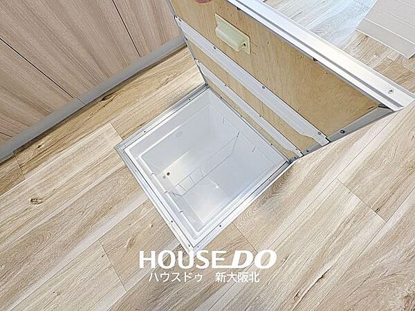 ■キッチンには床下収納がございます！■災害時用に非常食などを保管しておくスペースなどとして活躍します！