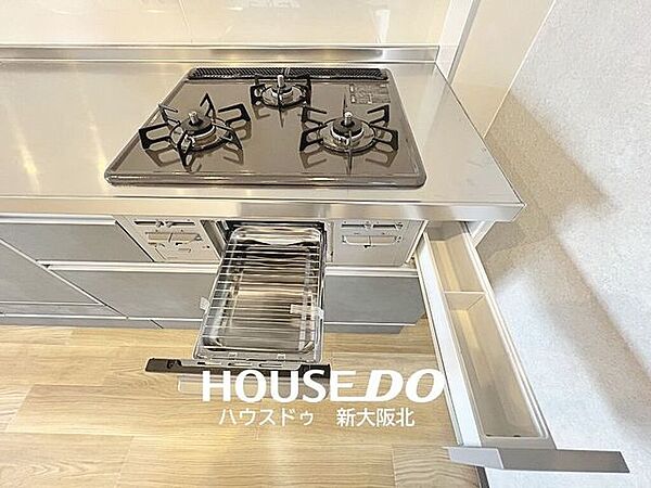 ■お料理しやすい3口コンロ！一度に3品作れるので、毎日のお料理も捗りますね！