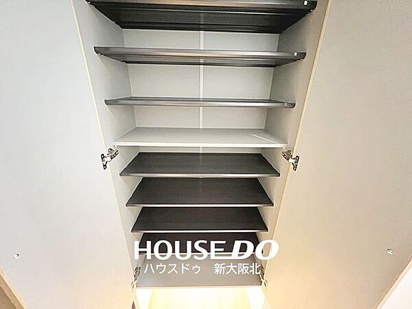 ■増えがちな靴もたっぷり収納できる大容量のシューズボックスがございます！