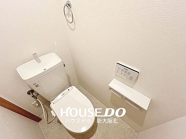 ■年中いつでも快適にご使用いただける温水便座付きトイレ！■壁掛けリモコンがついているので操作もスムーズです！