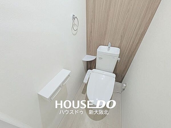 ■嬉しいウォシュレット機能付きトイレ！■ペーパーホルダーが2つ付いているのも嬉しいポイント！ご家族の多い方も大助かりですね