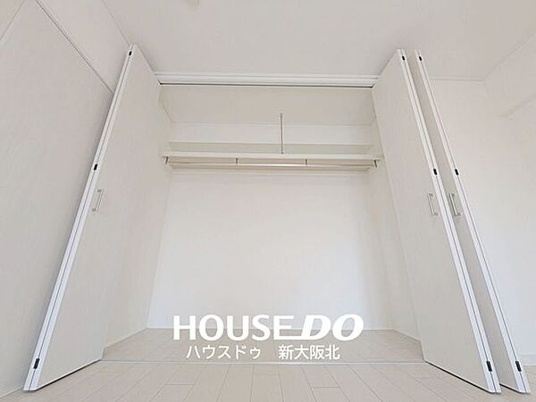 ■大容量のクローゼット！■お洋服はもちろん、小物や季節家電も収納できてお部屋がスッキリと片付きます！