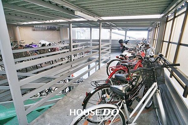 ■屋根付き駐輪場！雨が降っても大事な自転車が傷みにくいですね！