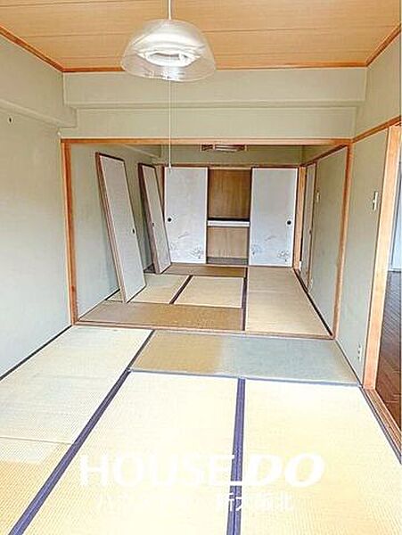 ■6帖の和室が2室！襖を外すと広々とした1室としてお使いいただけます！■畳は適度なクッション性があり、お子さまが転んでもケガをしにくいので安心ですね！