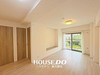 外観:■家族が集まるリビングにはカウンターを設置!テレビ台として使用したり、お気に入りの小物やインテリアを飾っておしゃれな空間を演出していただけます◎ 外観:■家族が集まるリビングにはカウンターを設置!テレビ台として使用したり、お気に入りの小物やインテリアを飾っておしゃれな空間を演出していただけます◎